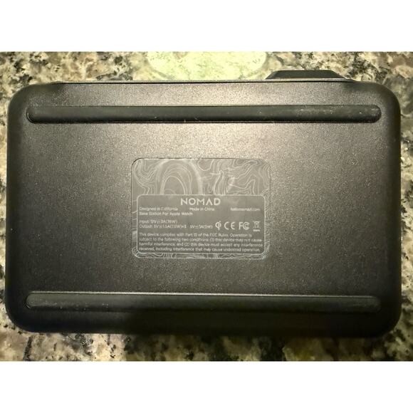 Nomad Qi Wireless Charging Pad for Phones and Apple Watch - Picture 8 of 12